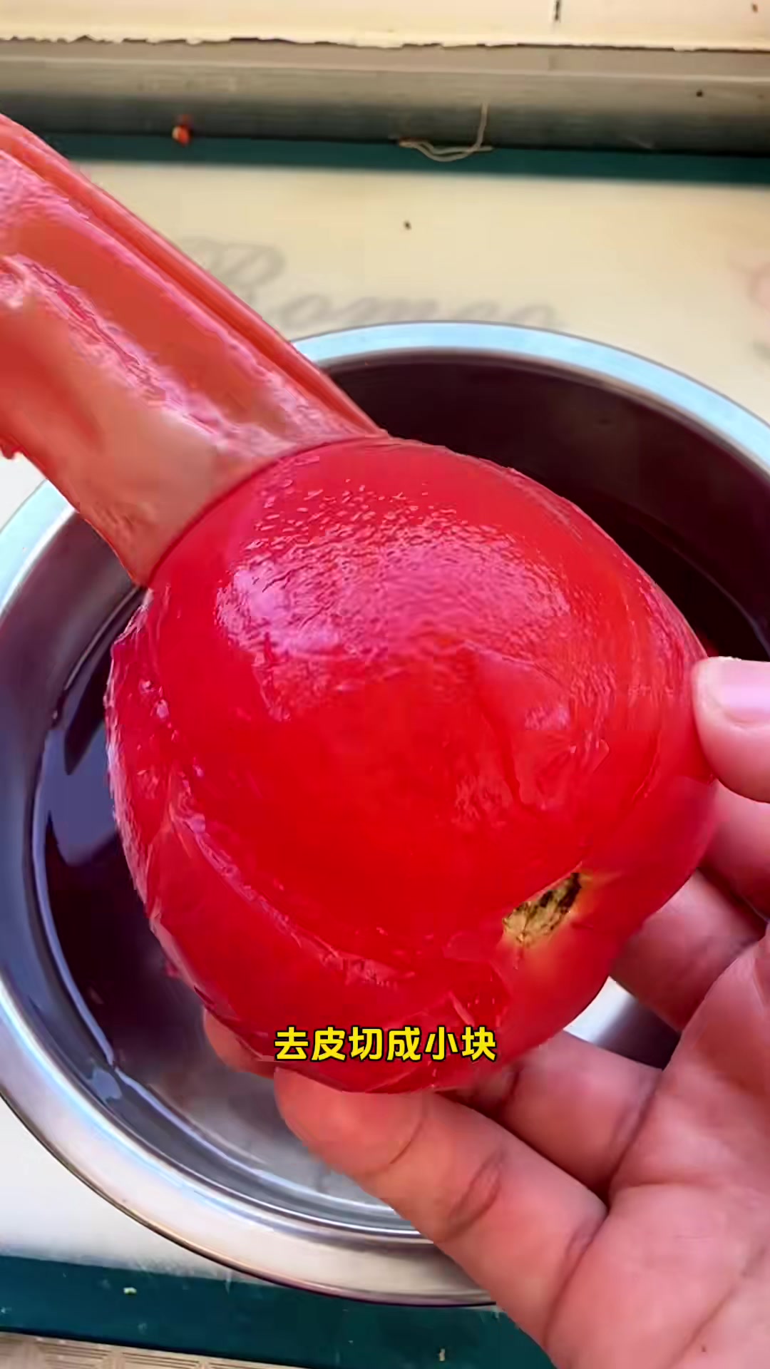 超好吃的番茄白菜肥牛粉丝煲,做法特别简单。汤酸味美,好吃又下饭!