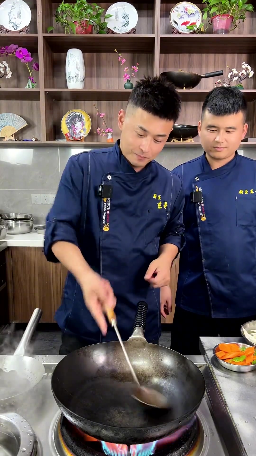 东子教做家常菜,木耳白菜片