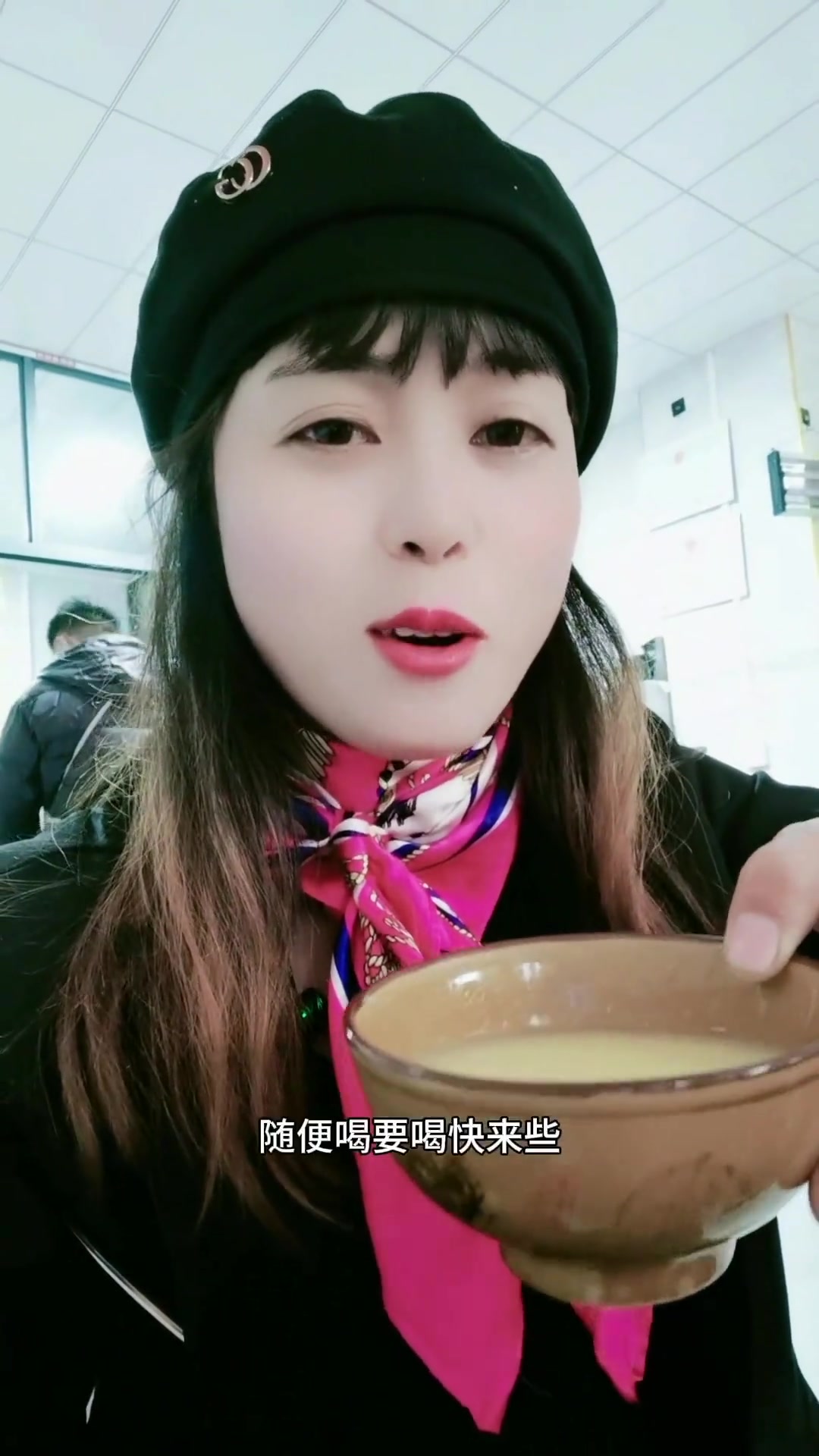 要吃羊肉粉的,快来了,六枝街心花园,羊肉粉我从来不吃小碗的,大碗的才符合我的气质,特别喜欢