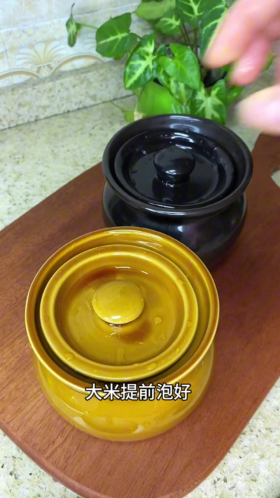 今日份营养简餐,一俩个人在家不用炒菜没有油烟的健康营养餐,香芋腊肉+玉米排骨汤+鸡蛋羹+粗