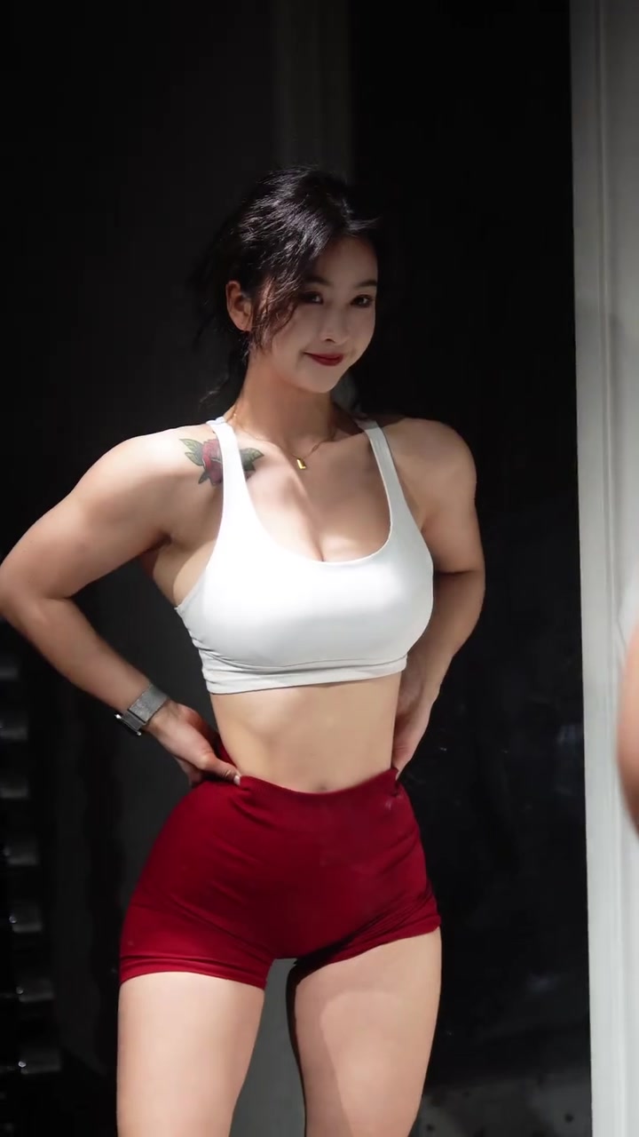 小手办和小肌肉
