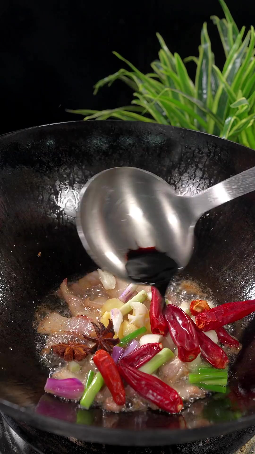 小时候只有逢年过节才吃到的猪肉大烩菜，看看咋做