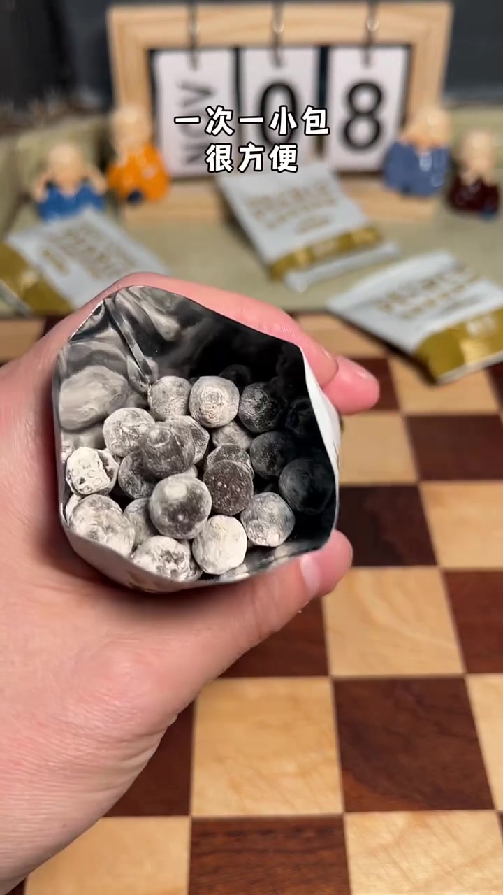 我的老婆女儿我来宠,夏天天气炎热,解暑冰奶茶安排上,自己在家做简单好喝又放心 仙女都在喝什