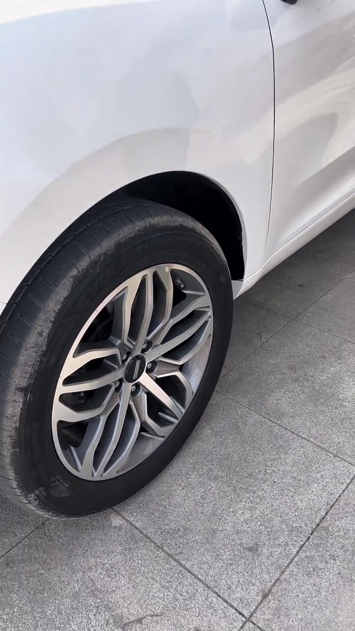 新到17年长城魏派vv5自动2.0t汽车