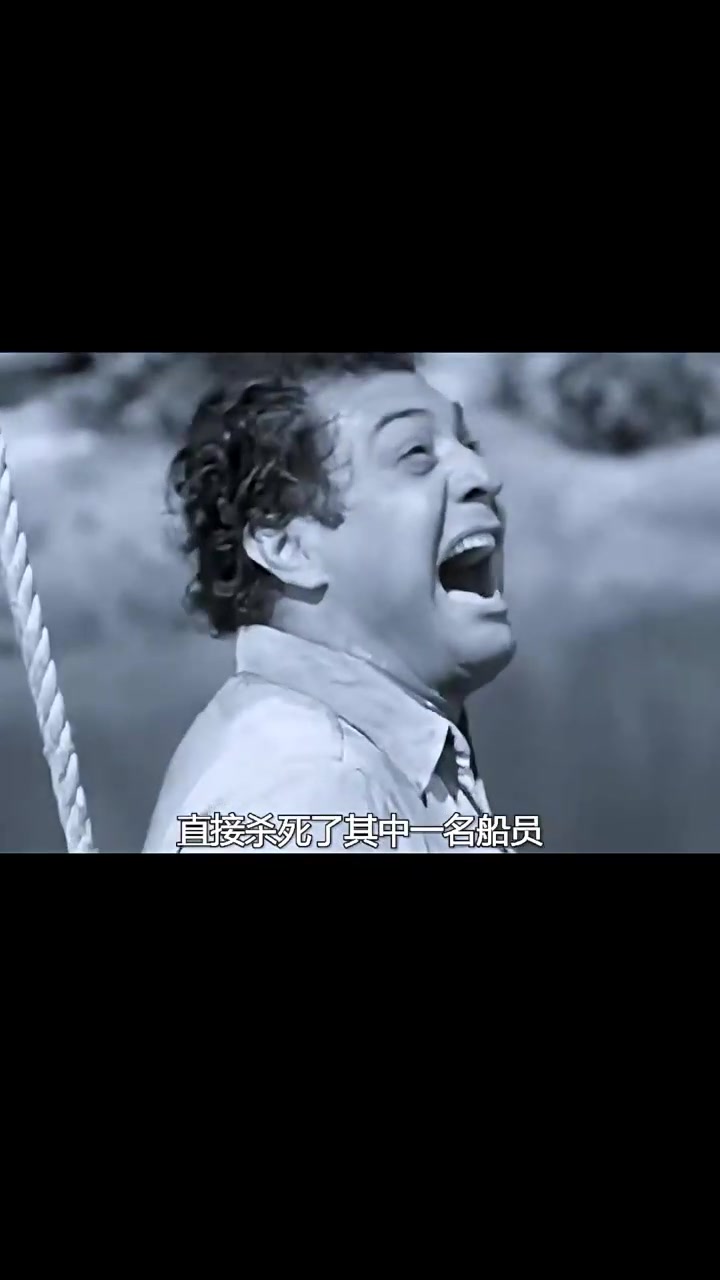 半人半鱼的恐怖生物竟妄图要把美女抓回去做压寨夫人