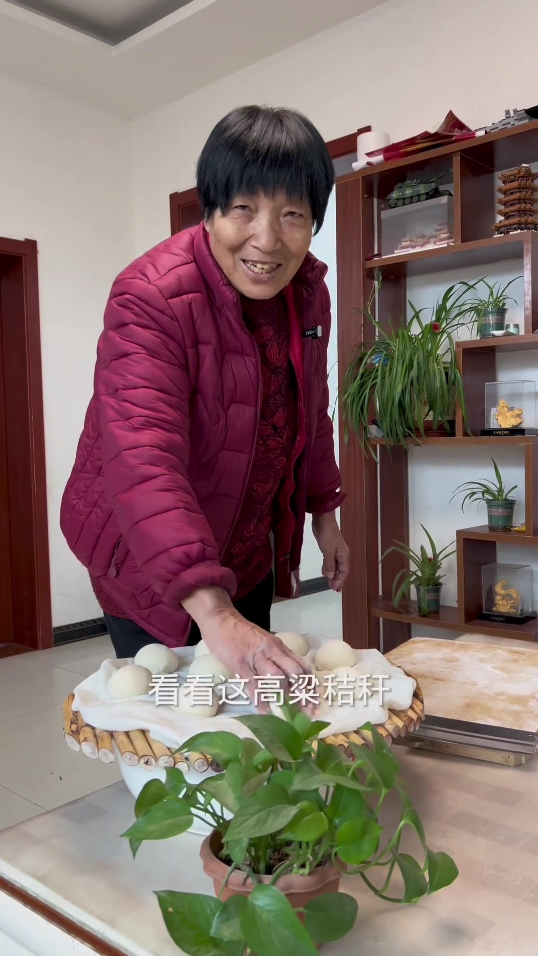 记得小时候，打碎了东西，妈妈总是说没事没事，岁岁平安！父母总是那么轻易原谅孩子的过错，并且