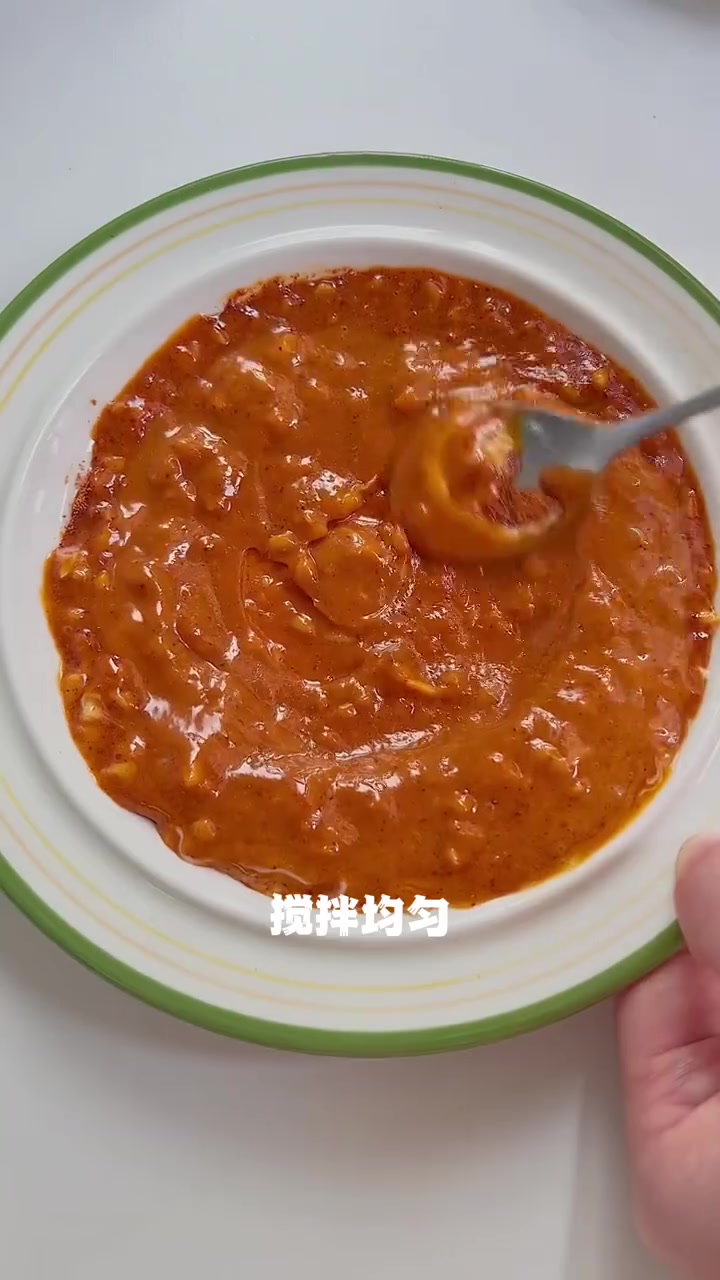 又发现一个泡面的神仙吃法豚骨汤底拉面火了很久的豚骨汤底做法，一口下去就是豚骨拉面那味赶紧试