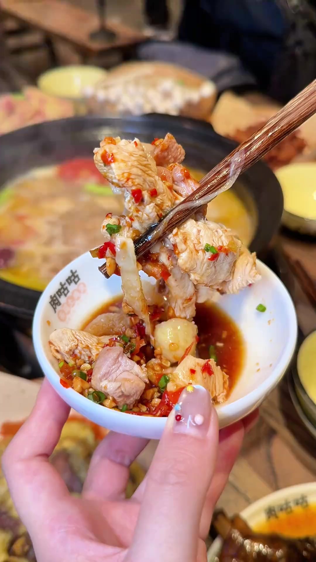 被清汤鸡火锅的小米辣,火爆到了!