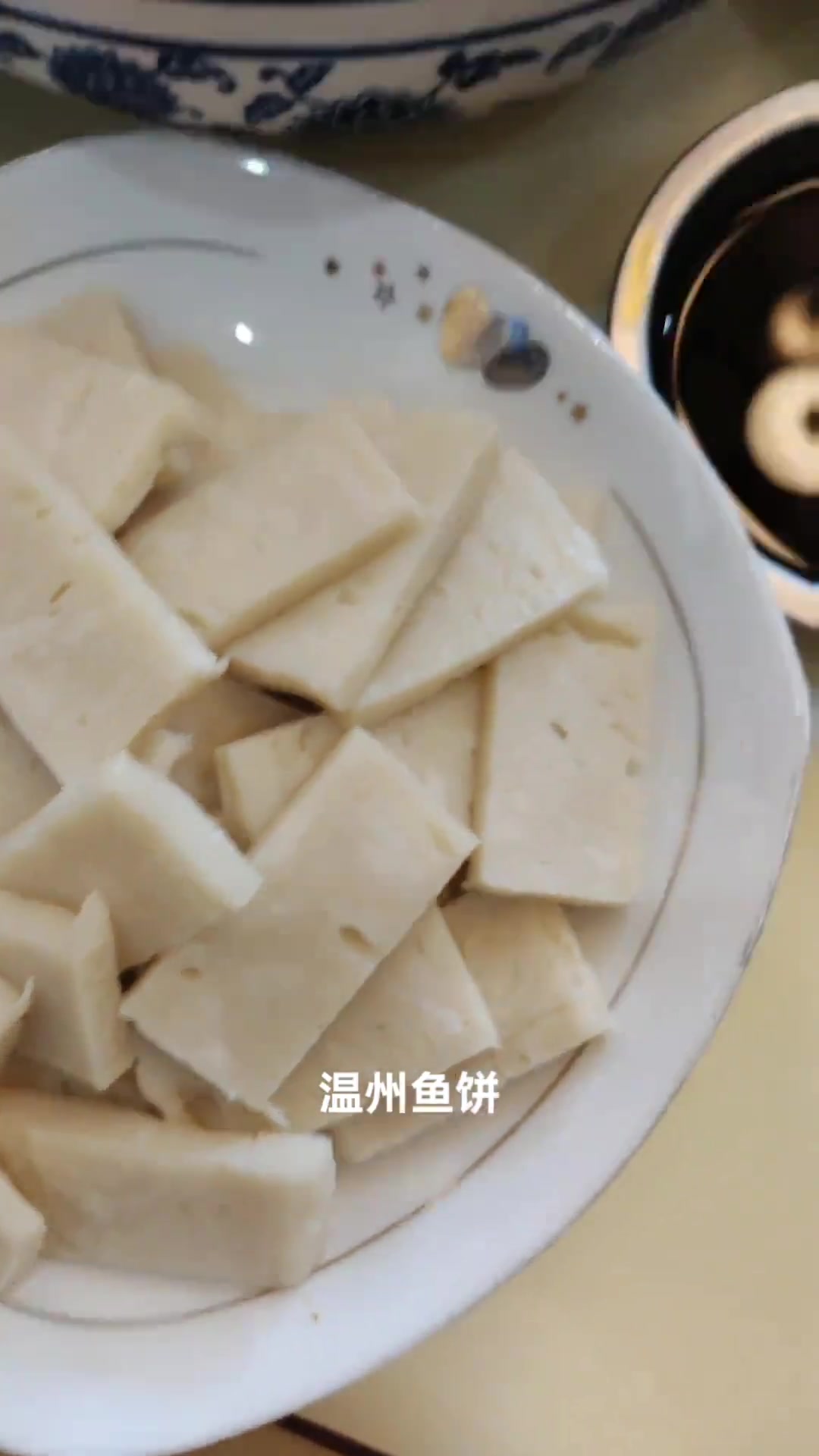 吃酒姑娘自卖自卖，还有各种奇怪行为和吃饭念叨