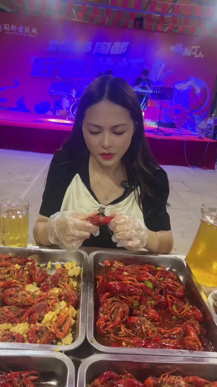 啤酒龙虾节开始啦!快来丁山夜生活嗨起来!