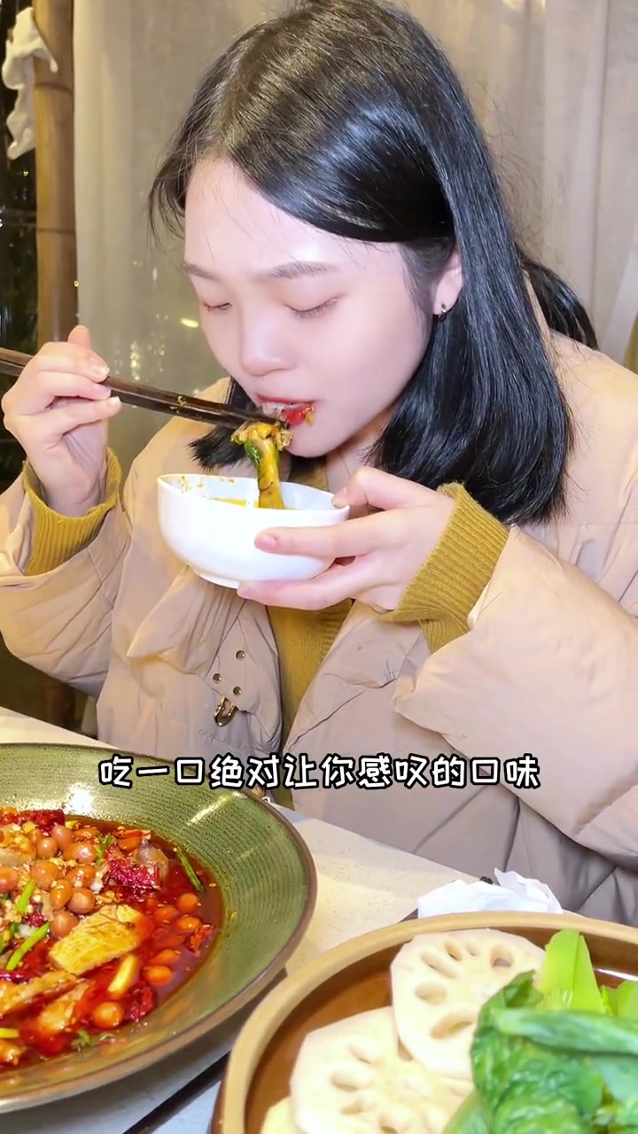 城南国际的鱼鲜馆、这谁看了不得香迷糊啊～