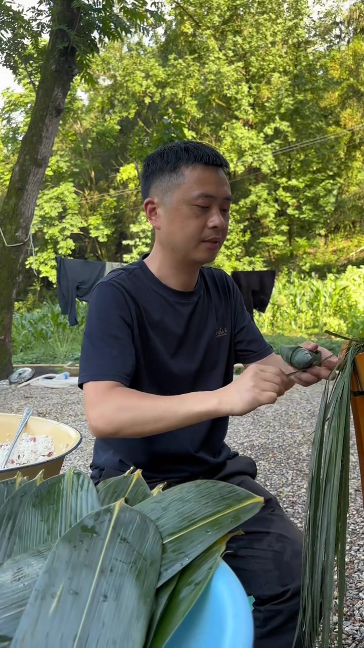 腊肉粽很好吃，你们那边是吃什么口味的粽子……