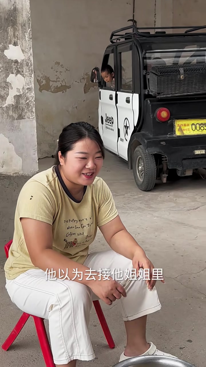 昨天顺嘴提了一嘴,麦子熟了,可以烧卖仁汤,今天婆婆就上地割回来了,两个人搓了一上午,中午公