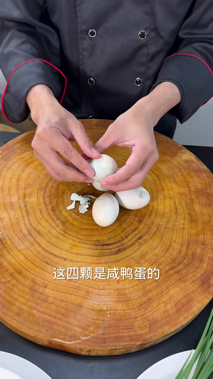 本期食谱：咸蛋黄焗南瓜，葱姜炒蛤蜊，丝瓜炒蛋，金银蛋浸苋菜，山药萝卜大骨汤，教你如何选食材