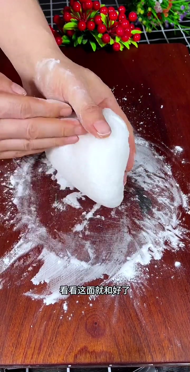 不用烫面饧面,教你用马铃薯淀粉做晶莹水晶饺