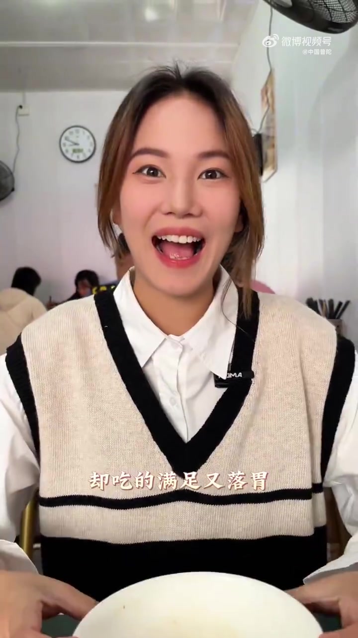 在舟山发现了一个充满8090年代烟火气的宝藏村落——勾山村!一走进这里,仿佛瞬间穿越回了旧