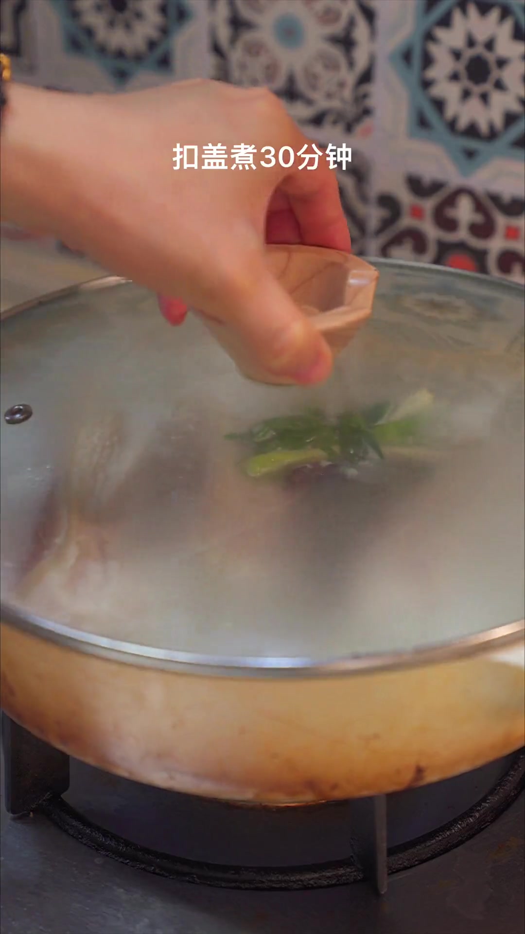 平底锅就能做脆皮五花肉,超酥脆,没烤箱的快冲~