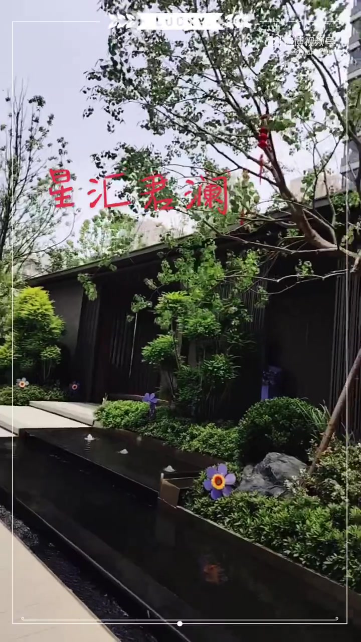 瓷砖铺贴:墙压地与地压墙的利弊分析 一、墙压地工艺解析  墙压地是指先铺贴地面瓷砖,再铺贴