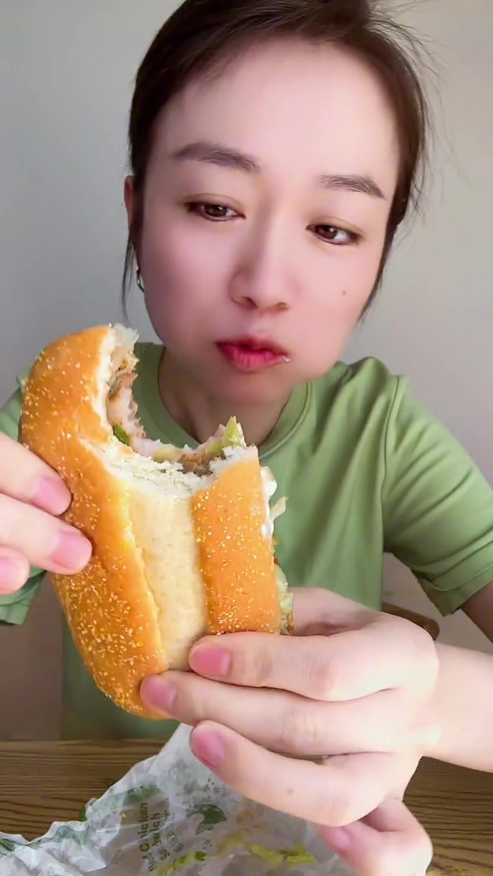 麦当劳减肥法可行?试试一天三个汉堡,热量竟然不高!