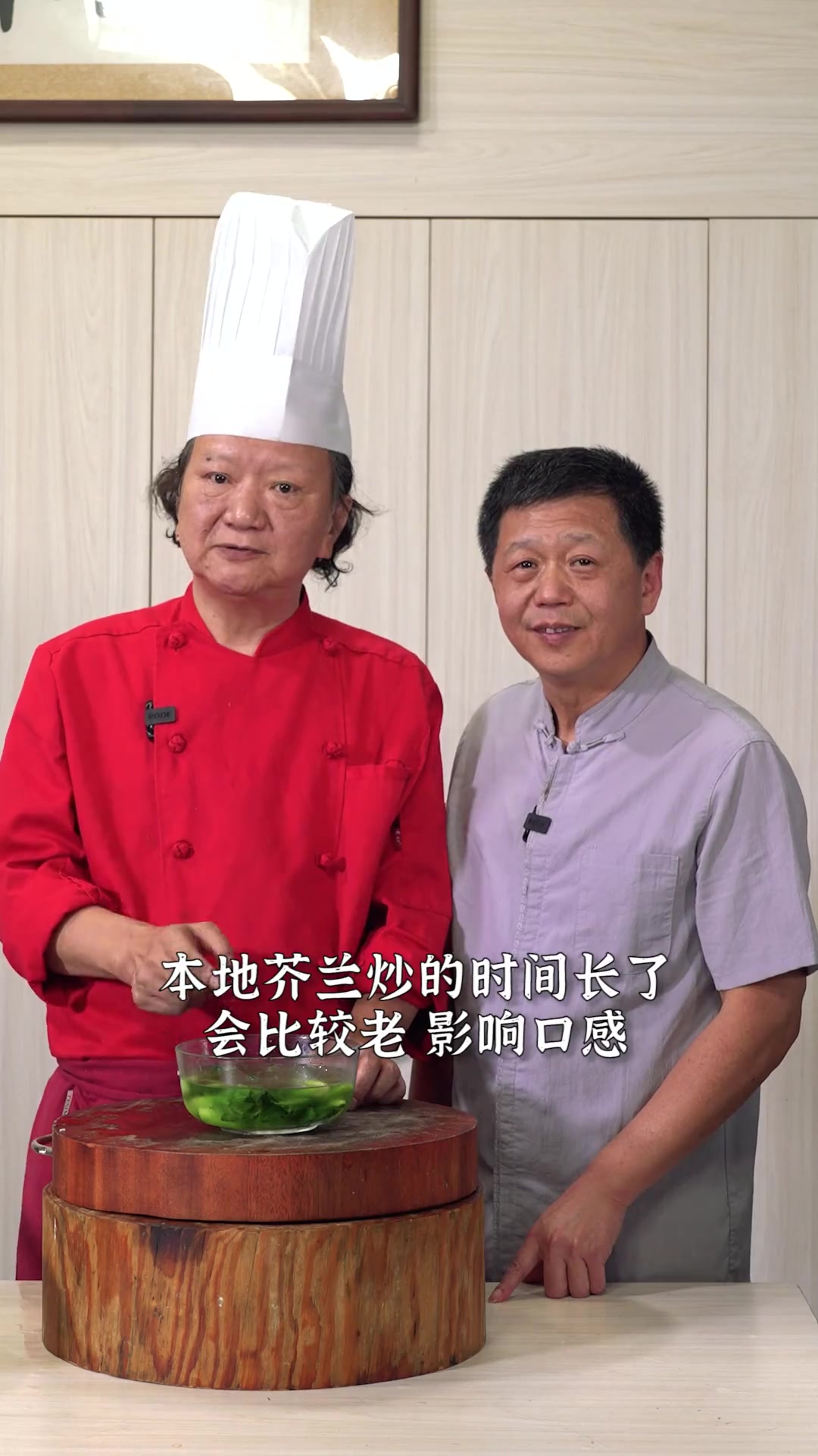 年糕在福州被叫做“白粿”，搭配上本地人才知道的灵魂糖酒调味！值得你尝试一下哦~