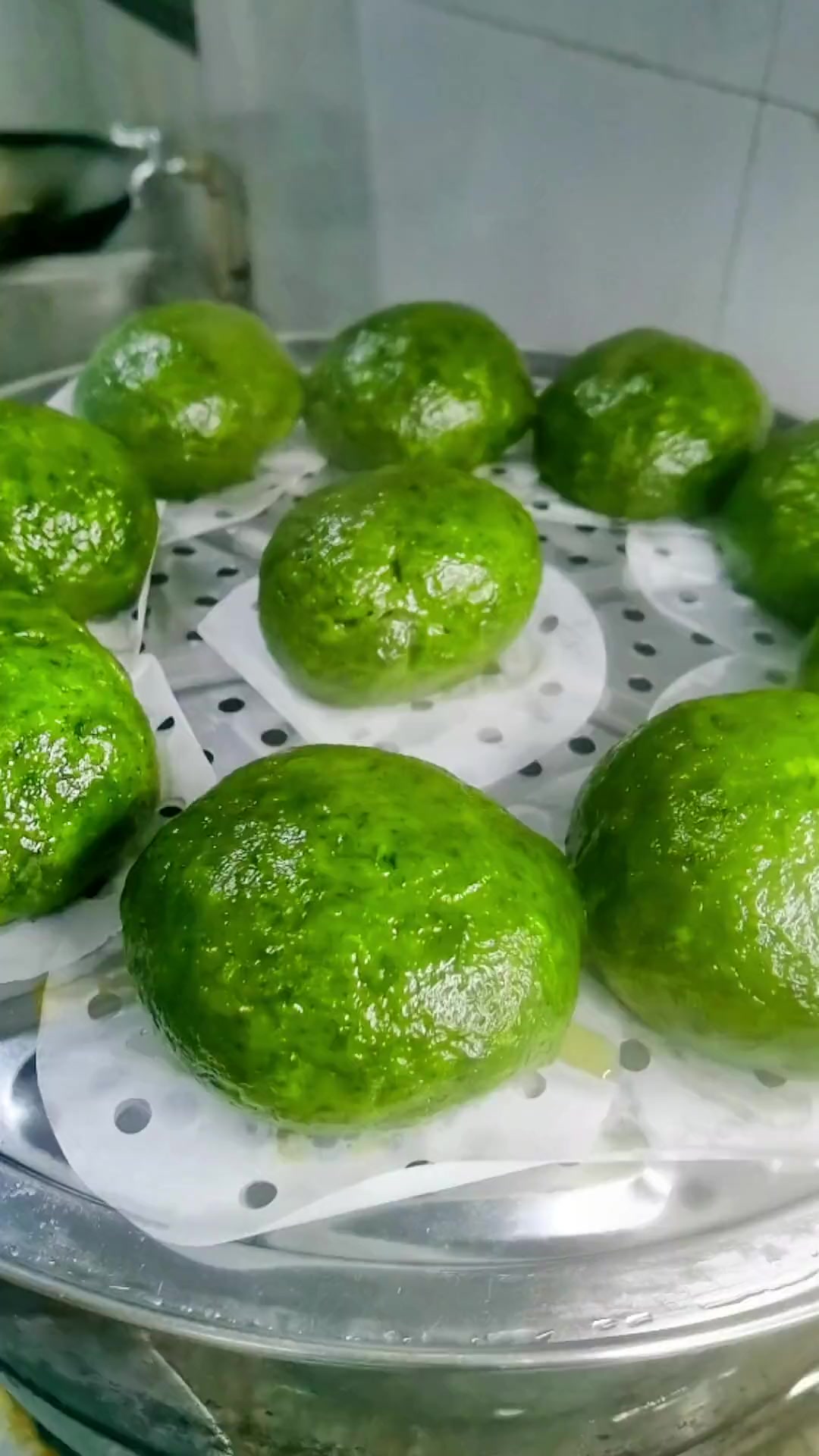 艾叶糍粑,出锅艾香浓郁,软糯香甜特别好吃