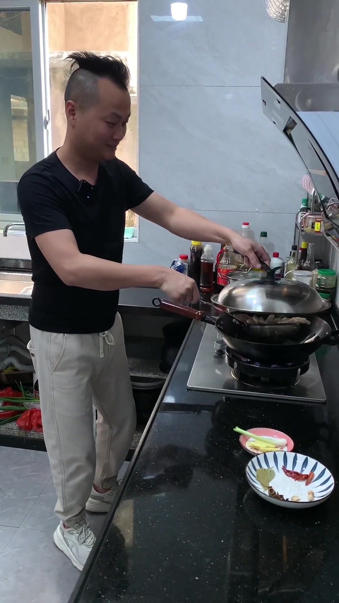 茶餐厅招牌菜虎皮鸡爪,在家就能做,软烂脱骨,Q弹带筋,香味十足好吃