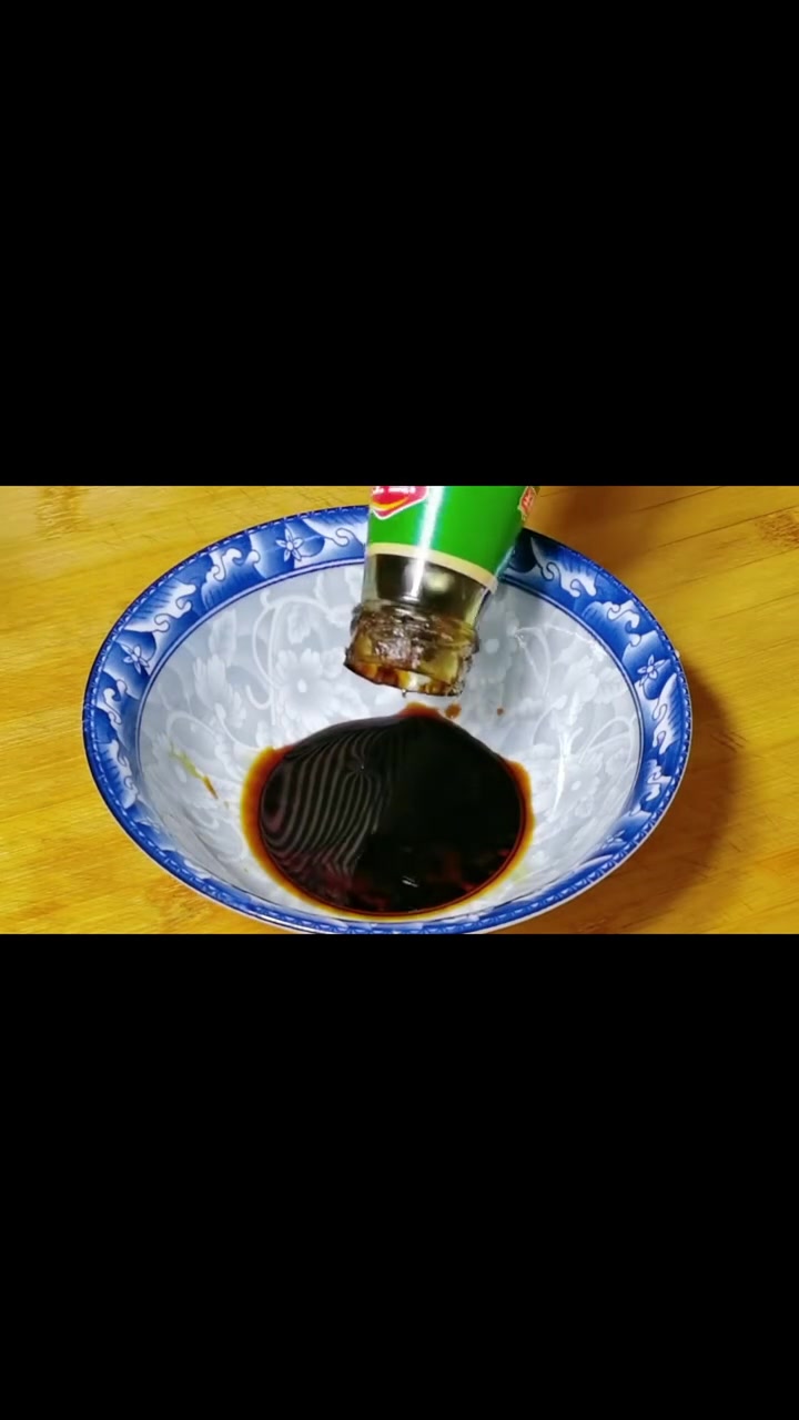 简单食材做美味家常菜，蒜蓉菠菜做法来啦