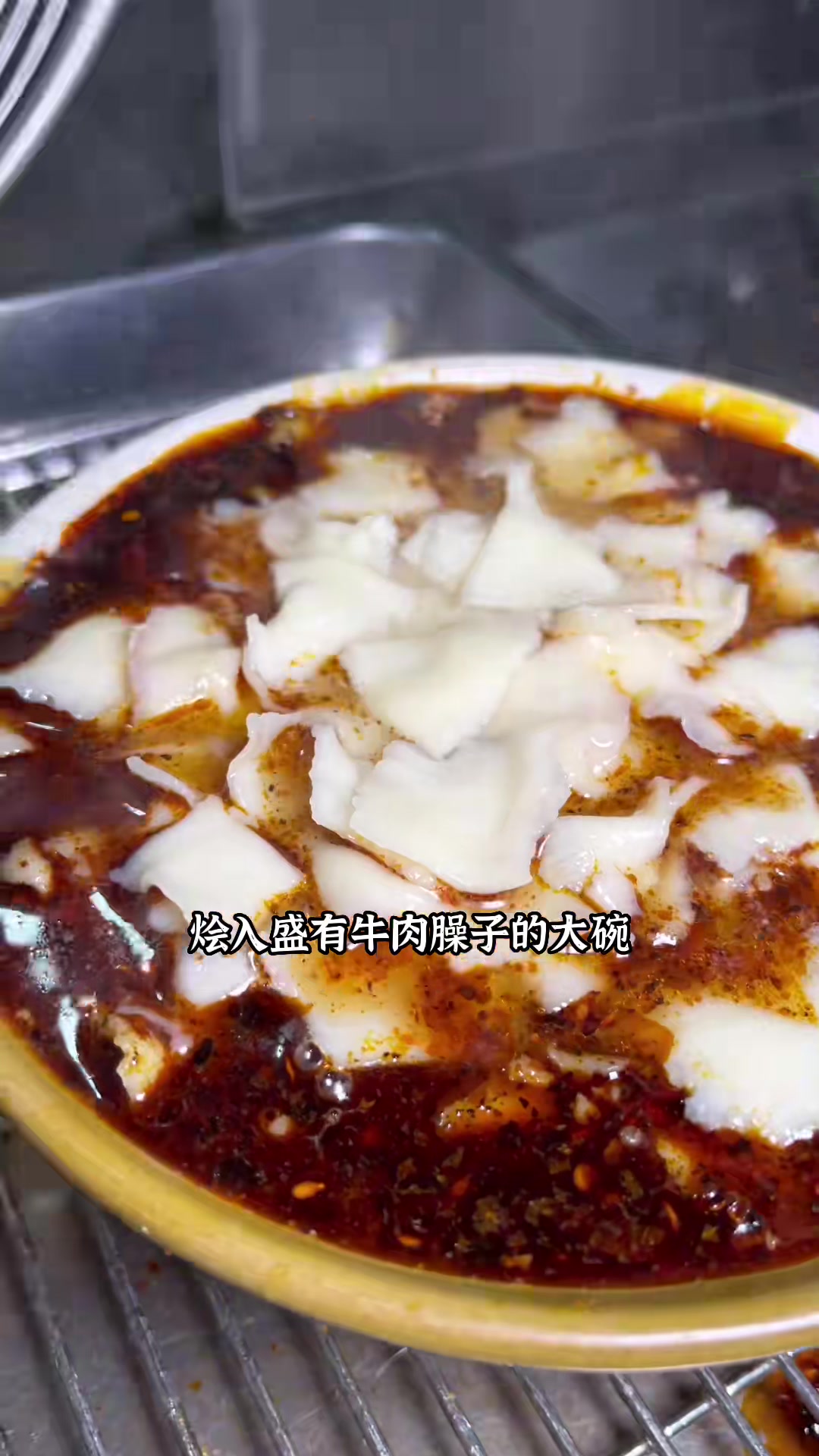 岷县美食众多,有点心、粉鱼、糊糊等多种特色佳肴