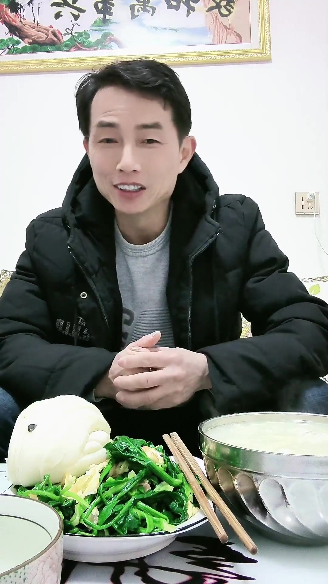 吃饭了！祝大家晚餐愉快，有没有来我们河南体验一下吃面食的丰富味道