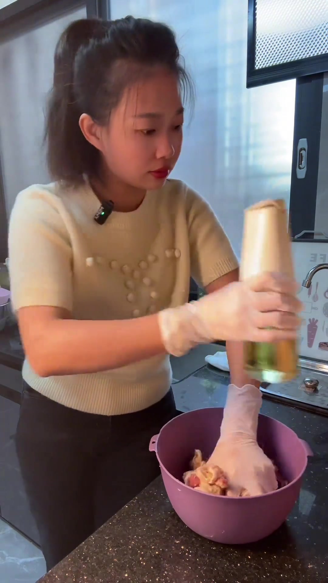 冬天的第一餐烤肉想念了好些天终于安排上了7个人自己在家花200多搞定食材新鲜干净太满足太安