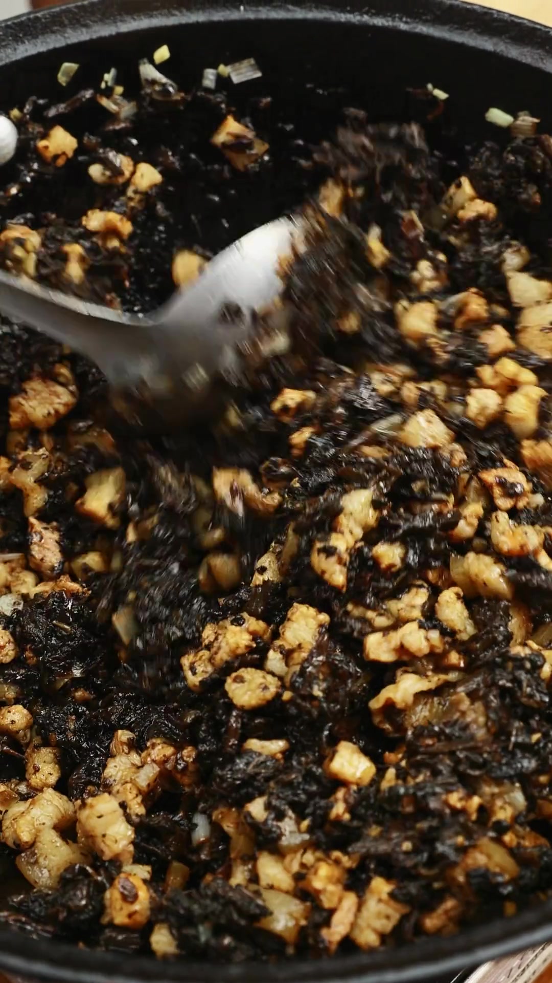 梅干菜肉包子家常做法，从发面到馅料详细讲解，白白胖胖，蓬松选软