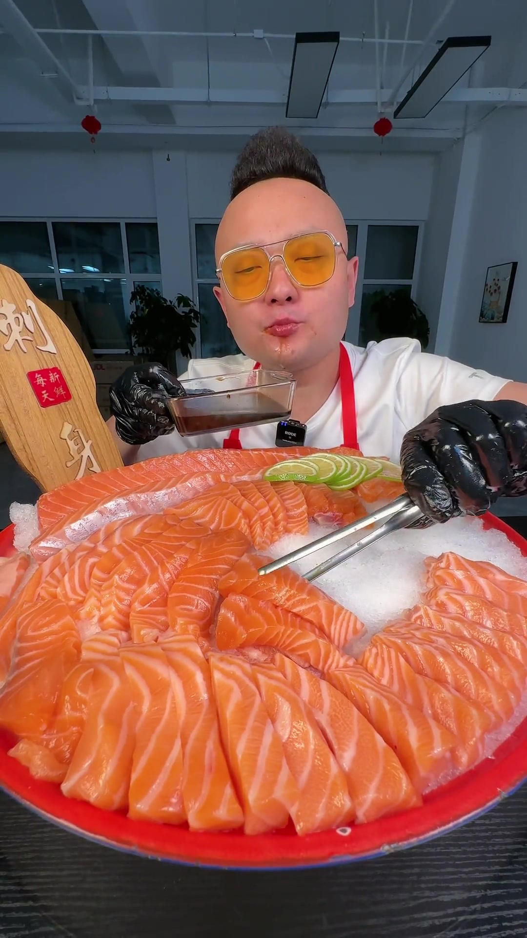 这样的刺身三文鱼您爱吃么？