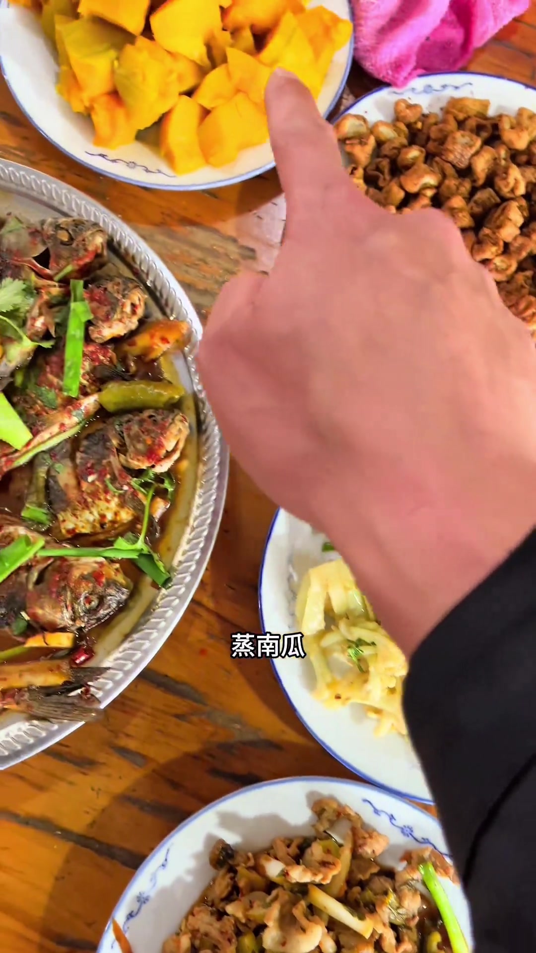 云南农家饭菜太可口了!可以看看你们相册里的农家饭菜吗?