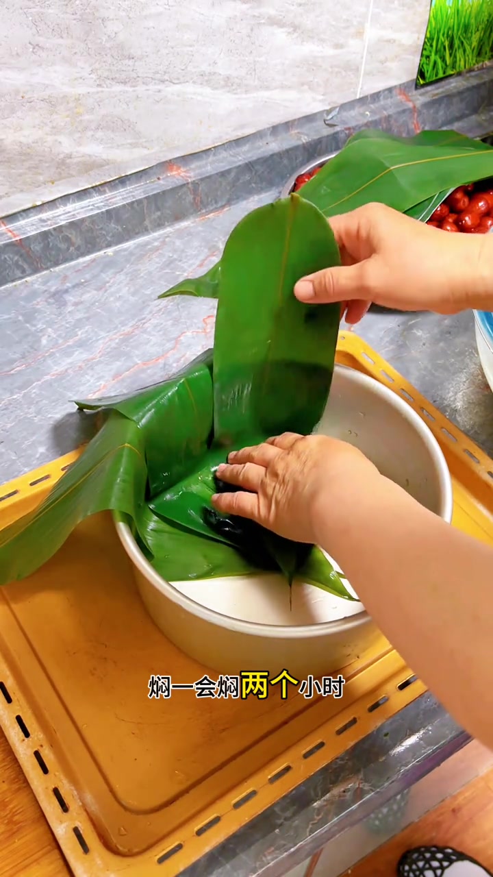 不会包粽子咱就用蛋糕模具做切糕，零失败！一样软糯Q弹