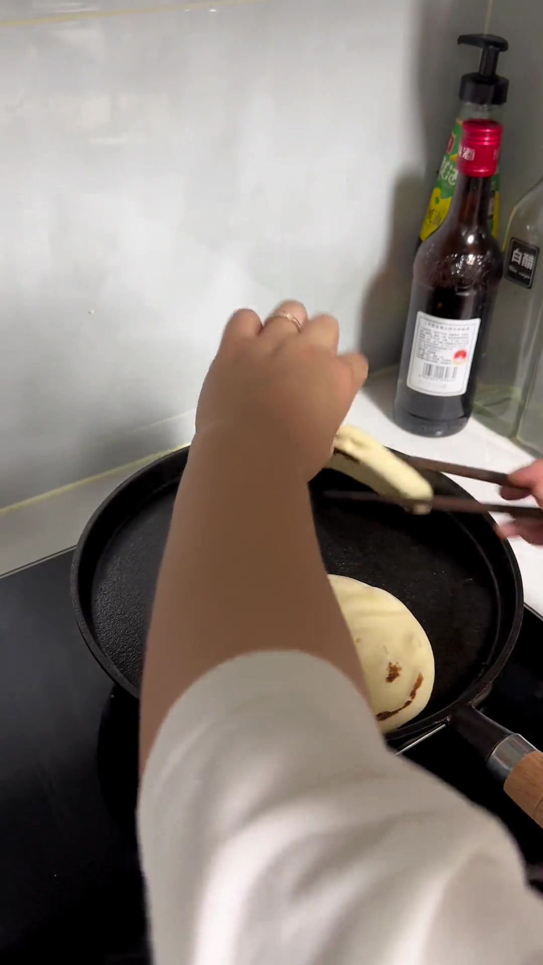 自制肉夹馍,分享面粉、泡打粉等的独特配比与和面过程