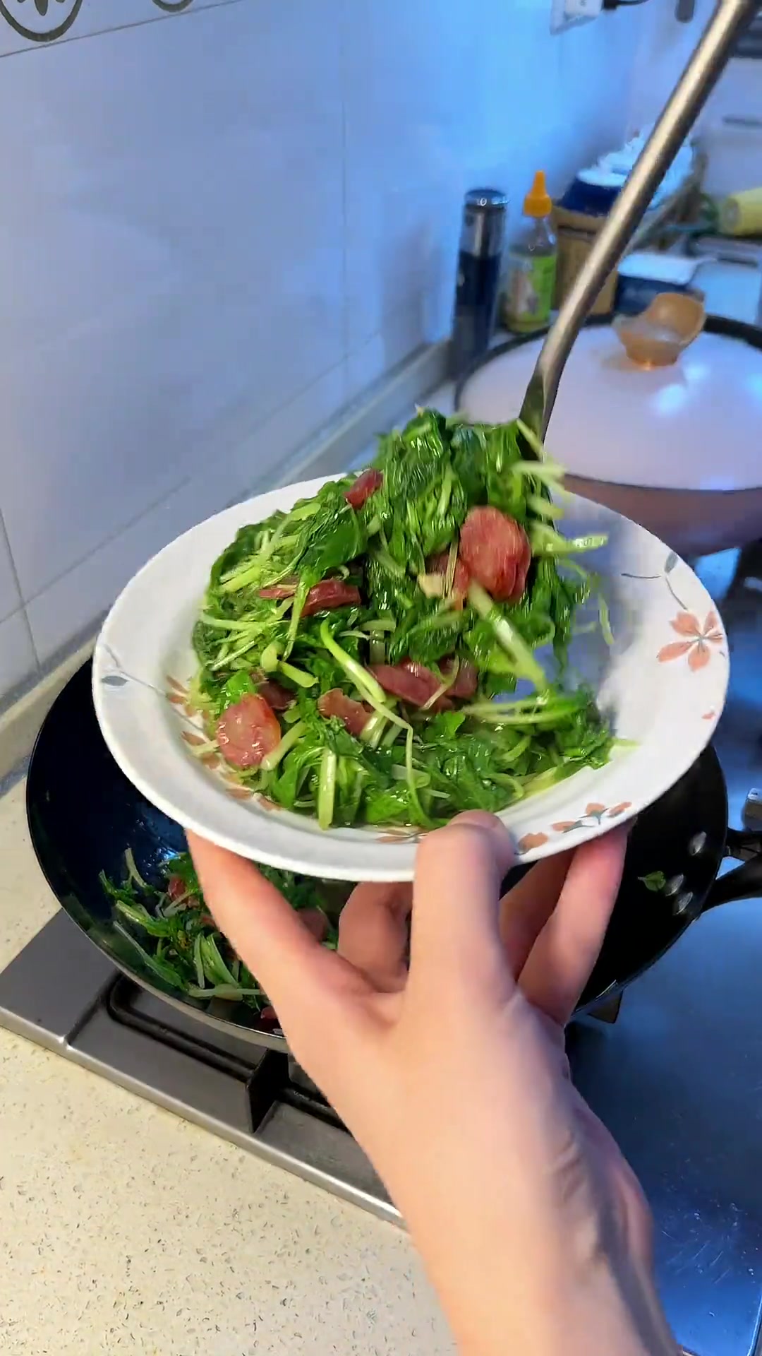 生活需要我们积极向上,不要内耗,开心的做自己吧