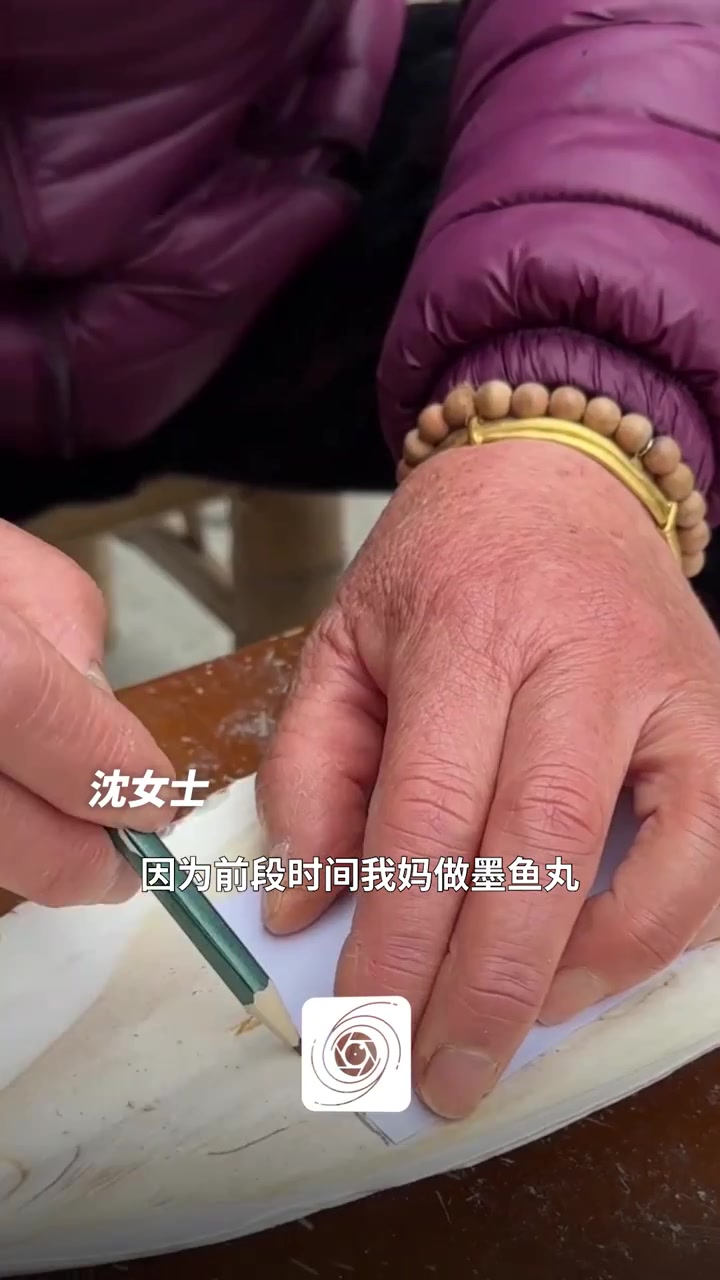 变废为宝!宁波阿姨用墨鱼骨做出仿古六角宫灯