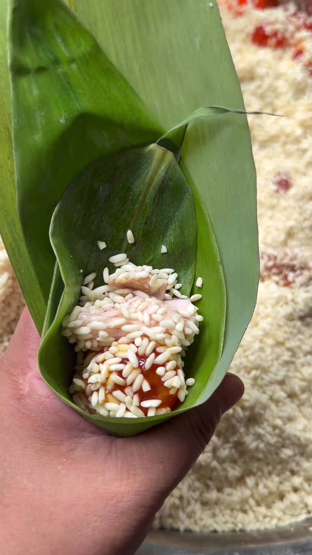 手把手教你包咸蛋黄肉粽,简单易学超好吃!