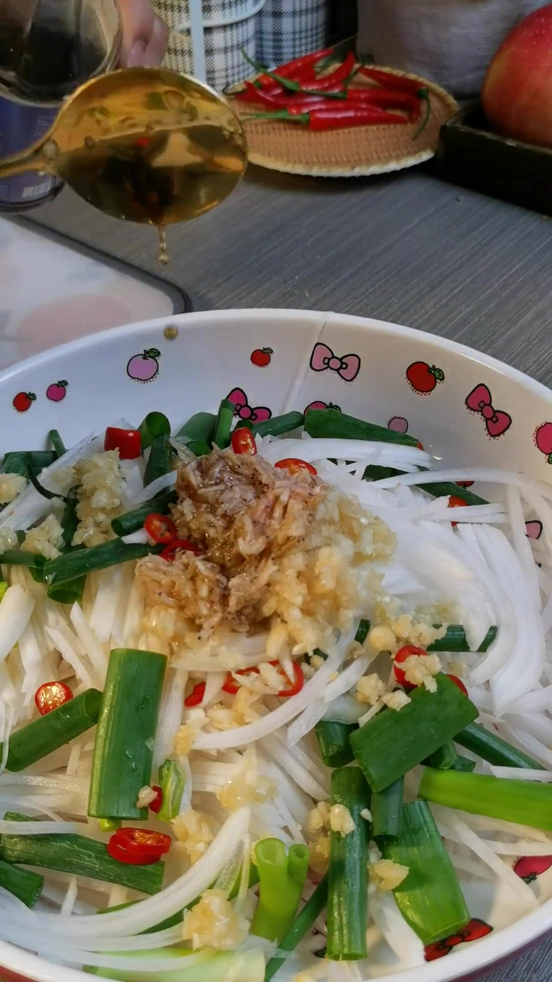 延边常见可口小咸菜辣拌萝卜丝,几步就能做
