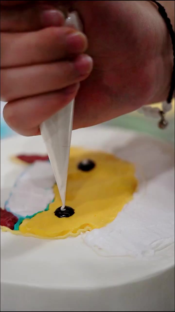 皮卡丘来啦！你喜欢学姐还是学妹？评论区告诉我