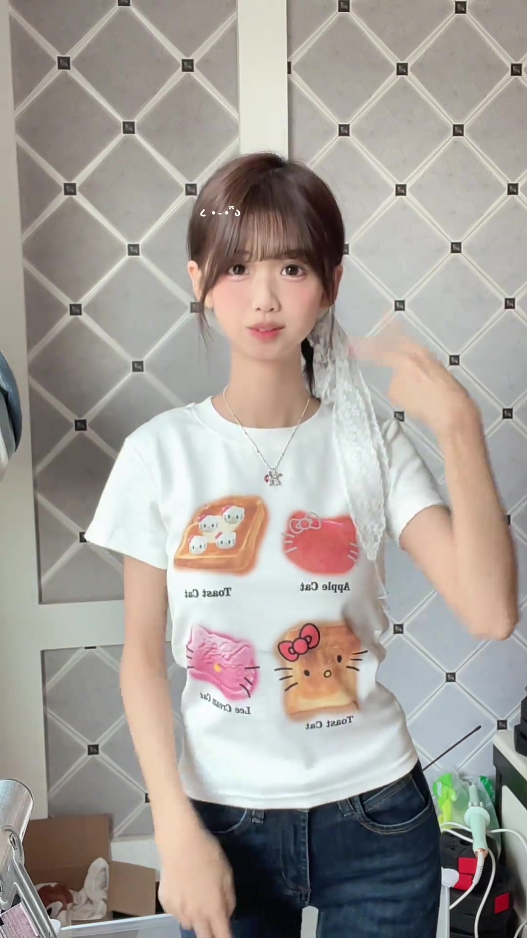 甜妹演绎咖喱咖喱手势舞,可爱又迷人