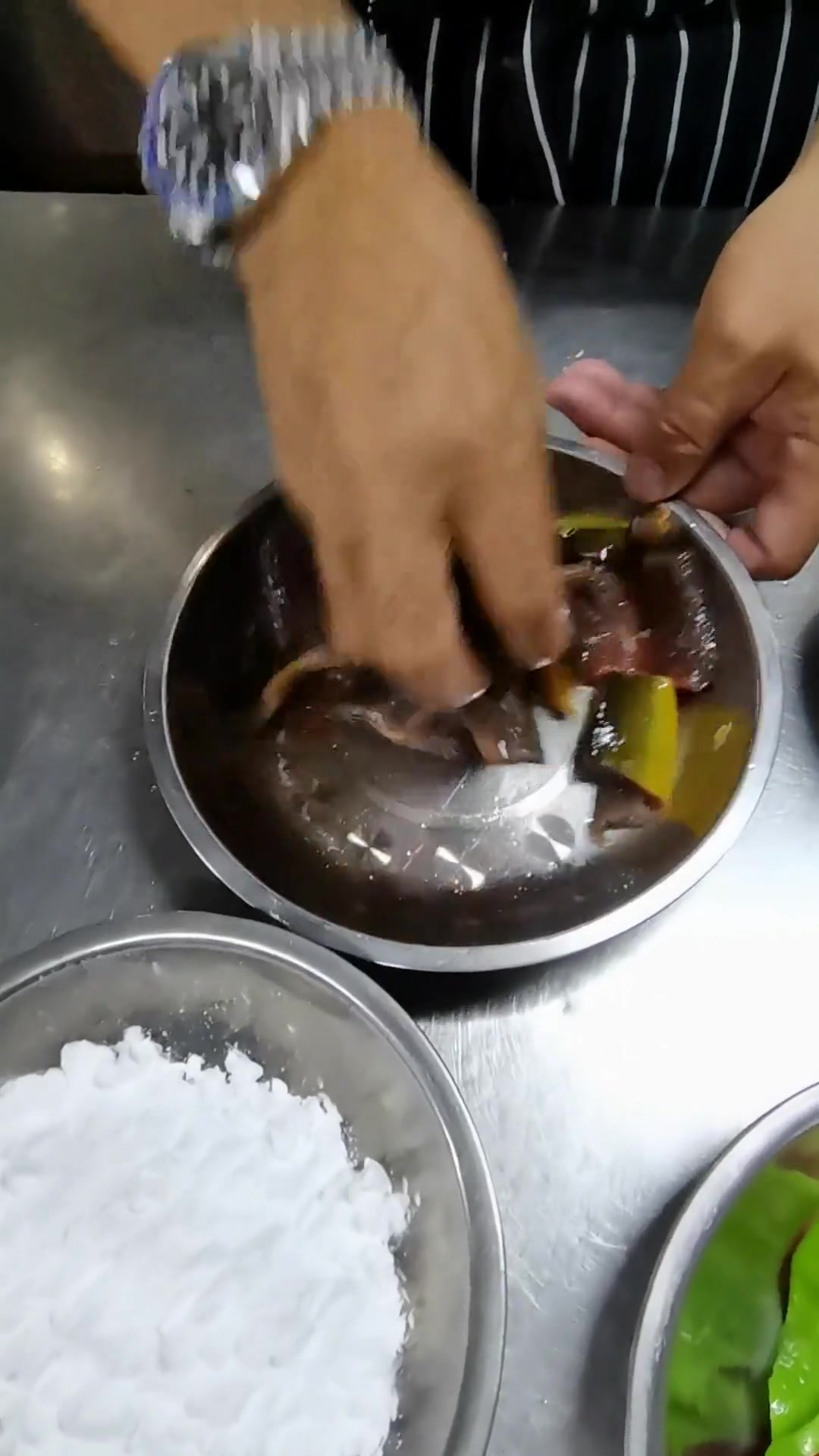 酸酸甜甜,表皮酥脆的“虾爆鳝”