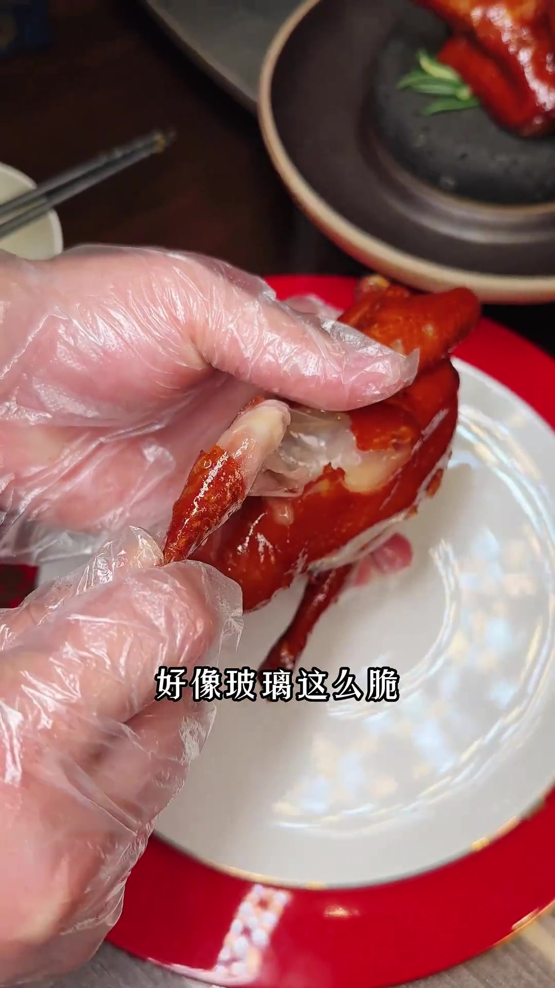 凭借一道和庆豆皮鸡一做就是30年,和庆旗下品牌和庆赏阁在松山湖插旗了,出品非常大气,精致又