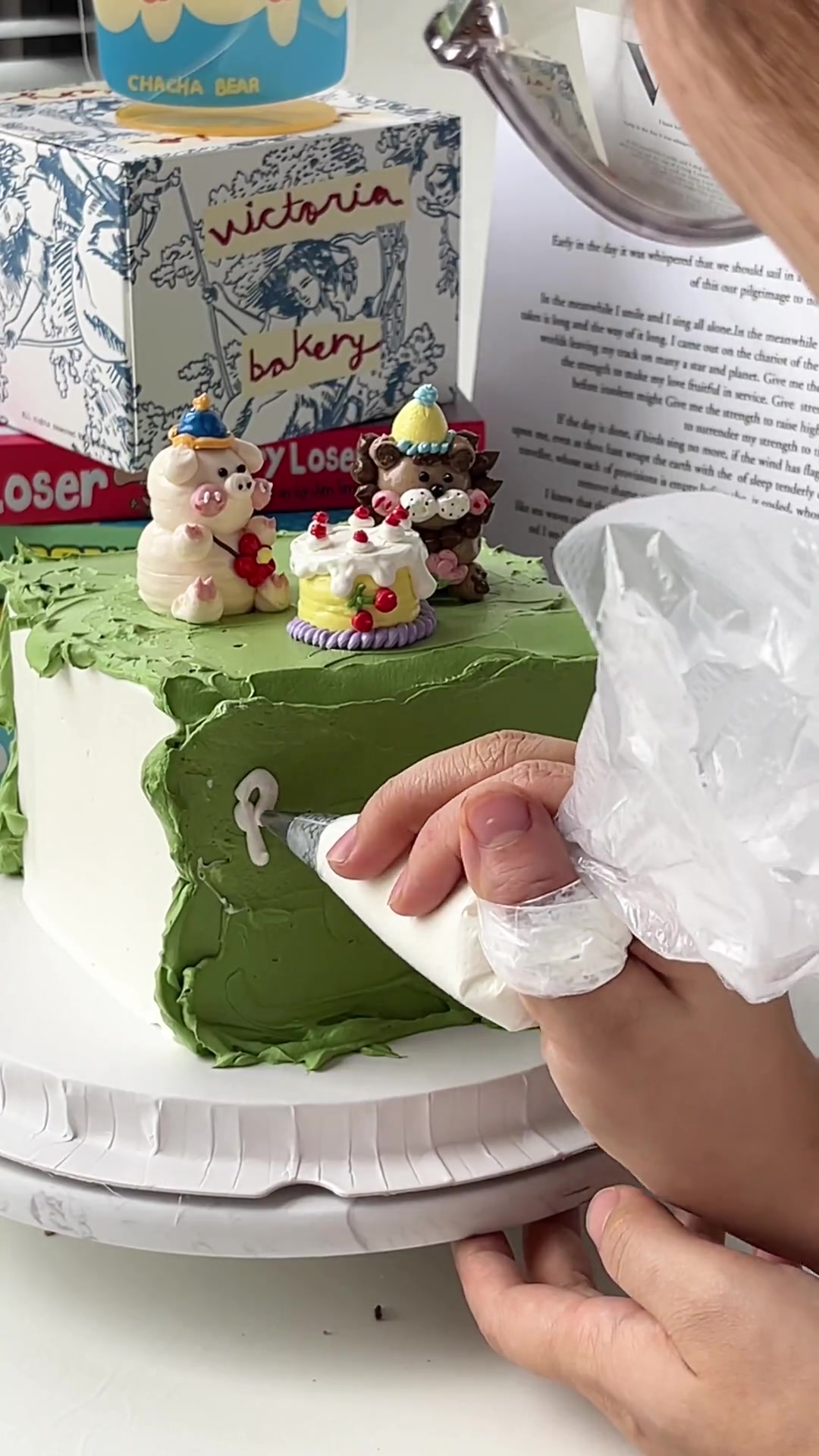 森林派对蛋糕制作又来啦!这样的小猪和小狮子你喜欢吗