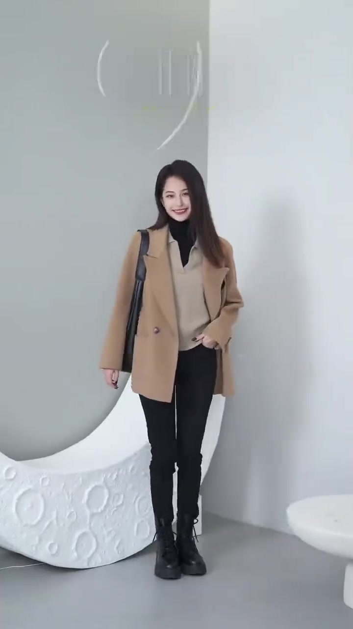 35~60岁的女人穿什么好看,这里有你喜欢的,点头像正在直播中