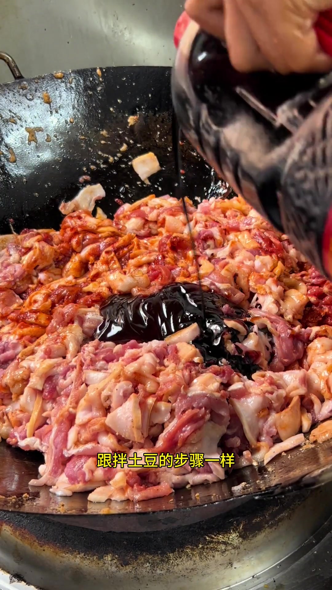 做半年盒饭，每天一道土豆蒸肉，简单却最受欢迎