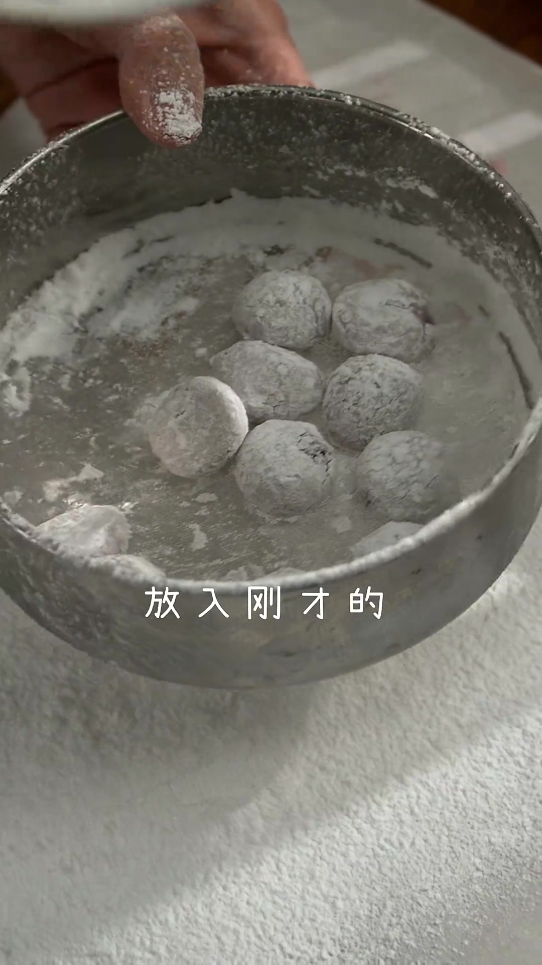 200多一盒的某列罗酒心樱桃夹心巧克力，我给你们盘出来啦，快去复刻一下吧