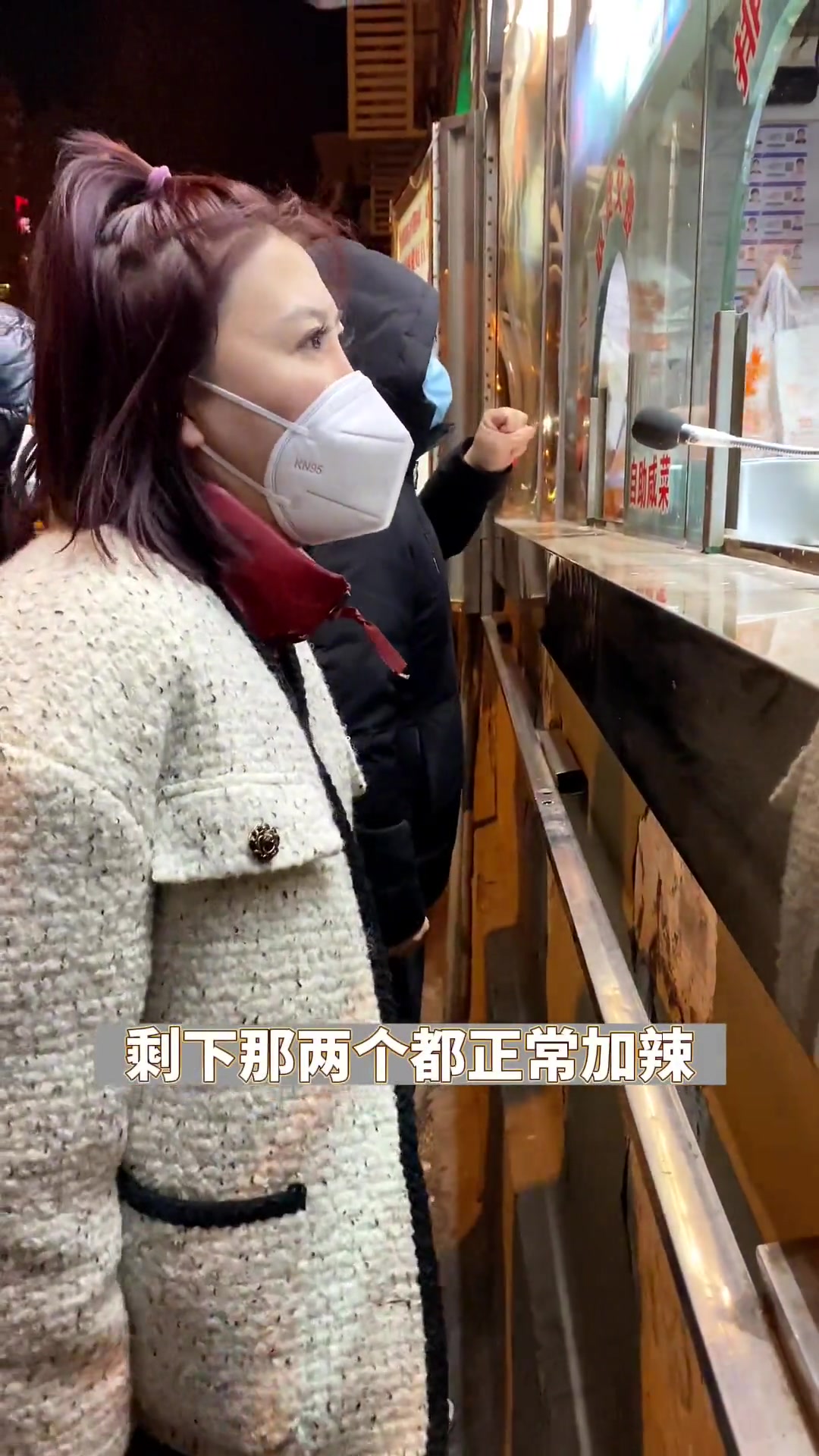 你吃过晚上7.40开到第二天早上的煎饼吗?来天津吃煎饼果子咯