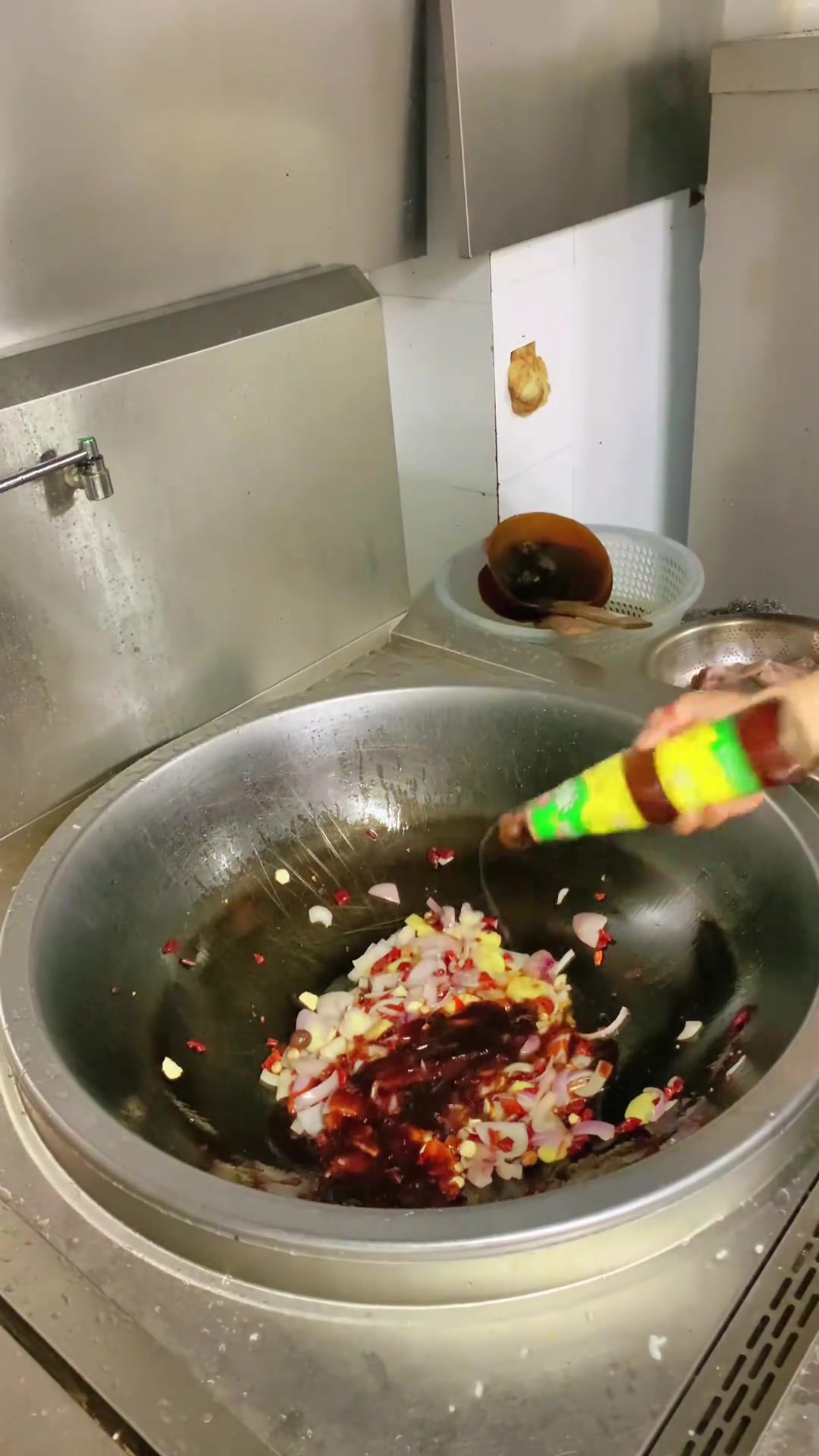 一天卖百斤的苏杯酱油鸭，做法大公开！