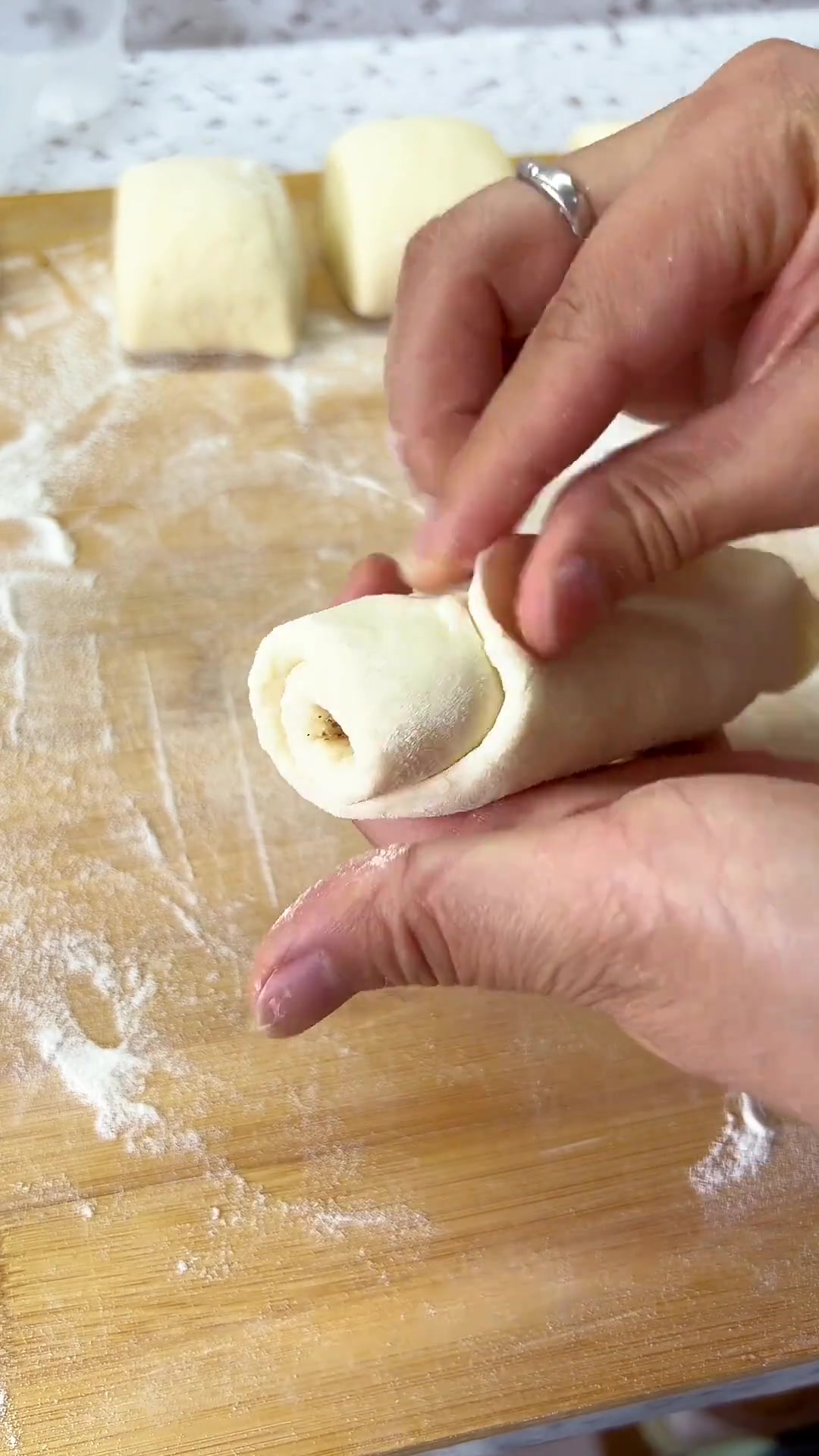 牛肉最简单好吃做法:白切牛肉、粉丝汤配椒盐烧饼